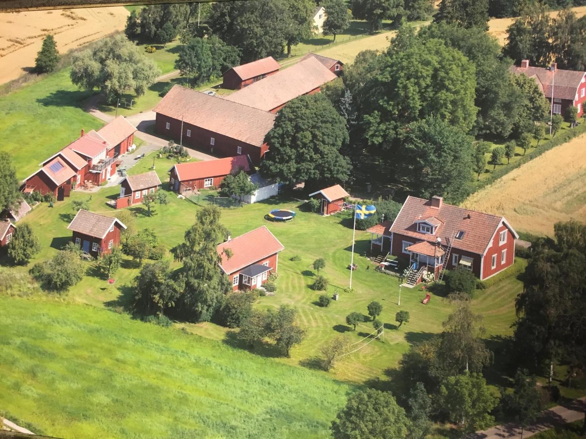 Aeventyrsgardens Vandrarhem, Kinnekulle Källby Zewnętrze zdjęcie