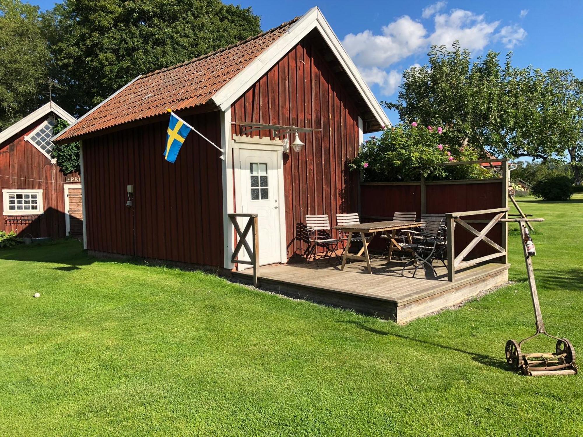 Aeventyrsgardens Vandrarhem, Kinnekulle Källby Zewnętrze zdjęcie