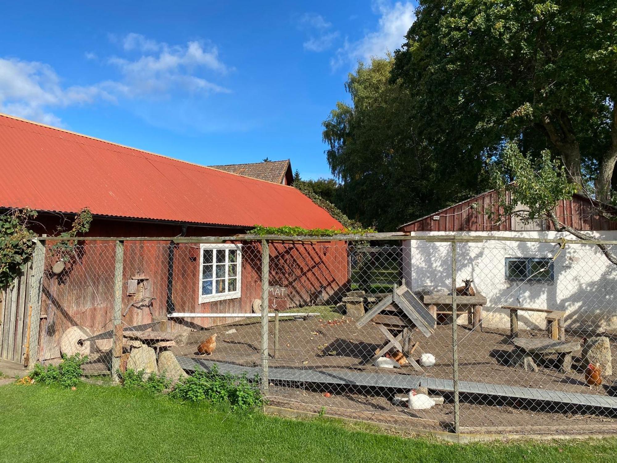 Aeventyrsgardens Vandrarhem, Kinnekulle Källby Zewnętrze zdjęcie