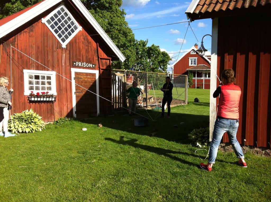 Aeventyrsgardens Vandrarhem, Kinnekulle Källby Zewnętrze zdjęcie