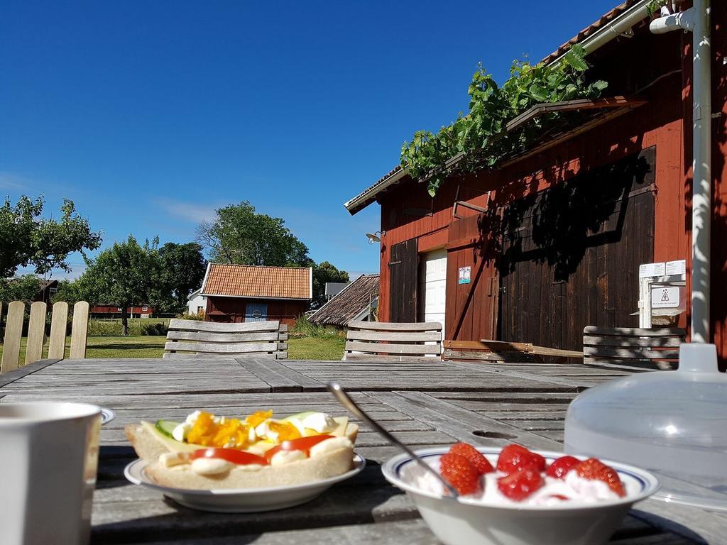 Aeventyrsgardens Vandrarhem, Kinnekulle Källby Zewnętrze zdjęcie