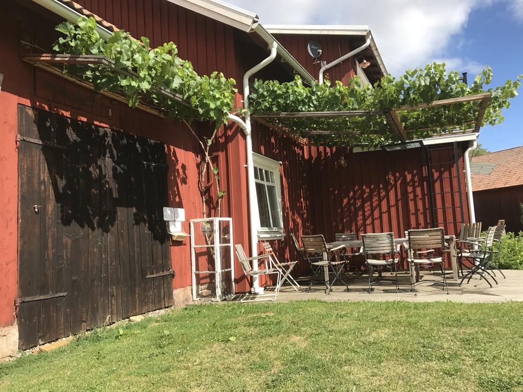 Aeventyrsgardens Vandrarhem, Kinnekulle Källby Zewnętrze zdjęcie