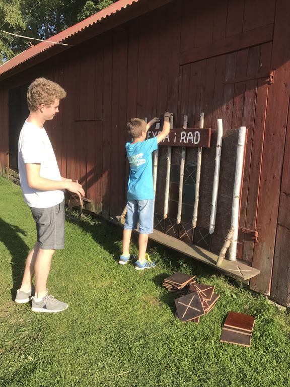 Aeventyrsgardens Vandrarhem, Kinnekulle Källby Zewnętrze zdjęcie